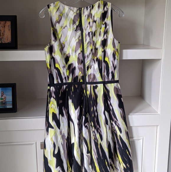 Taylor size 6 summer dress - Picture 5 of 9